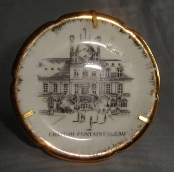 LIMOGES " CHATEAU FONTAINEBLEAU "  display PLATE from BLISFUL