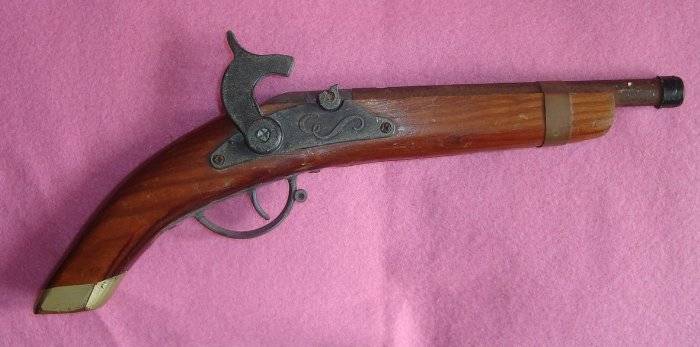 VINTAGE PISTOL from BLISFUL