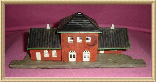 Model Railway Building Heljan from Blisful