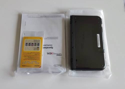 New `New` Nintendo 3ds XL console boxed eurpean region