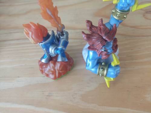 Skylanders Nintendo 3ds eur region games portal and figurines