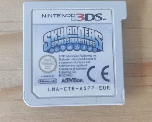 Skylanders Nintendo 3ds eur region games portal and figurines