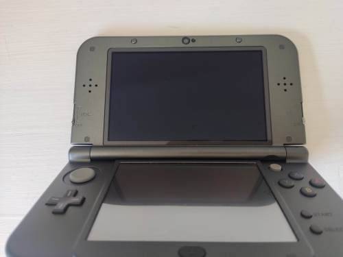 `New` Nintendo 3ds xl console European region