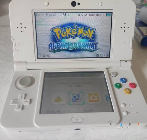 `New` Nintendo 3ds console +charger and stylus