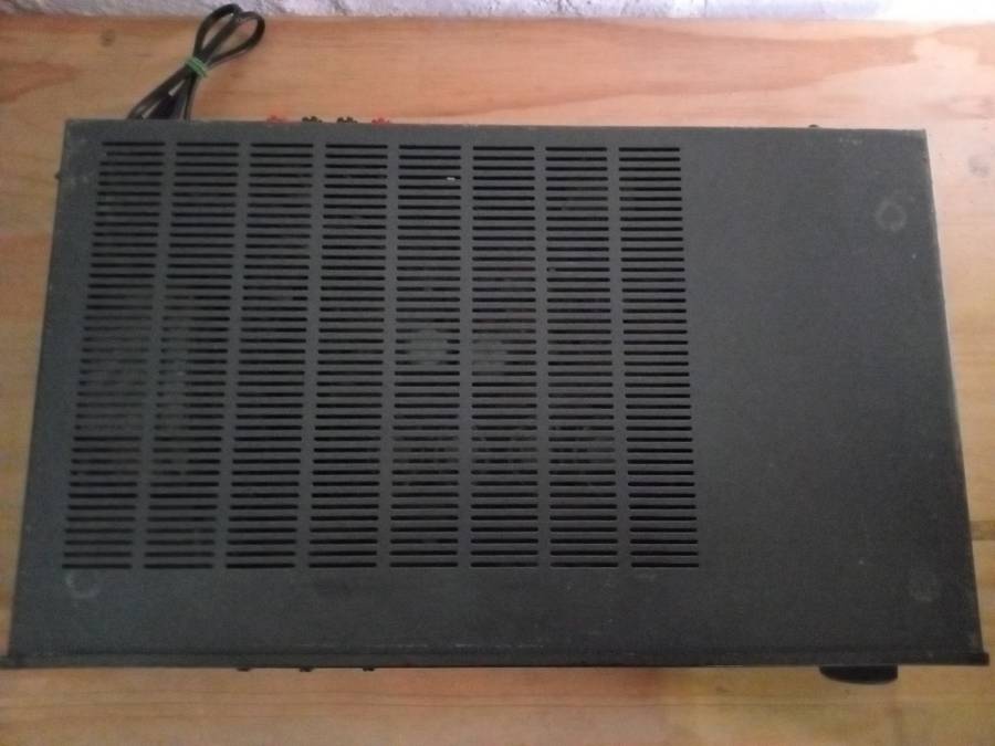 NAD 3020i Stereo Amplifier