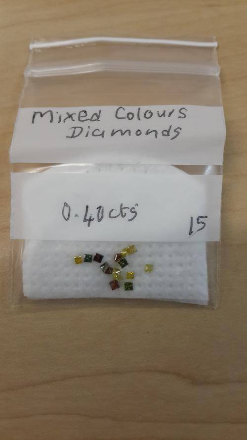 ***PRINCESS CUT DIAMONDS -0.40 Carats BEAUTIFUL !!!