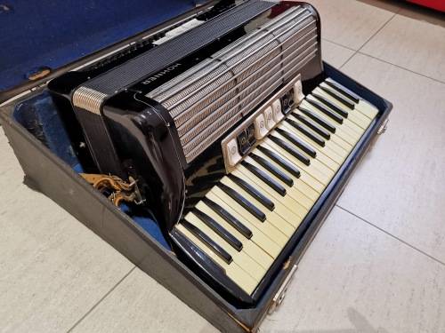 Full Size Hohner Accordian with original case