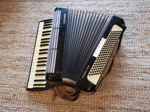 Full Size Hohner Accordian with original case