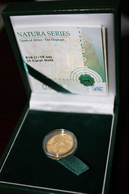 2008 Elephant 1/10 oz Natura gold