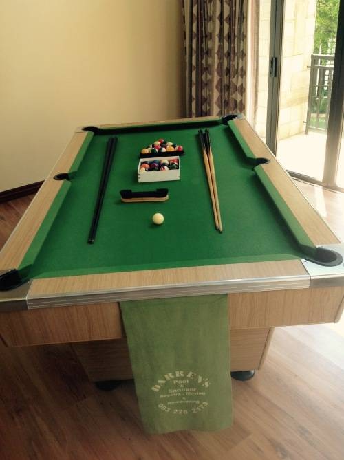 Slate pool table for sale in excellent condition !!!