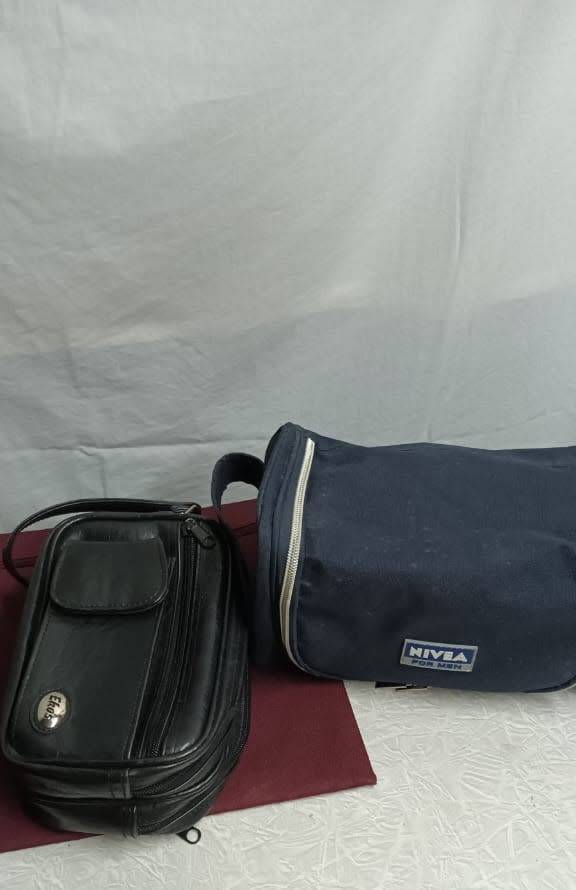 Whole lot of 14 hand bags!!