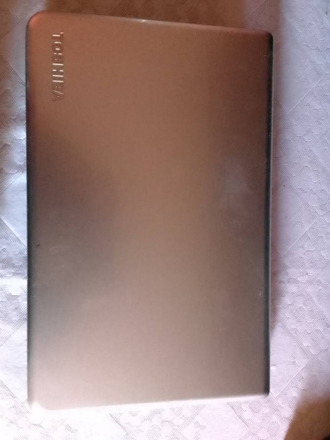 Toshiba Satellite C50 Laptop (Read)