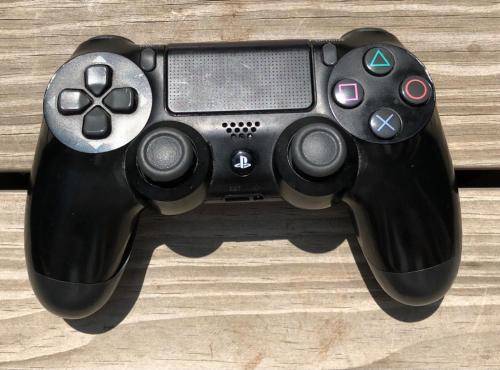 SONY PS4 CONSOLE WITH GREAT GAMES - EXCELLENT CONDITION