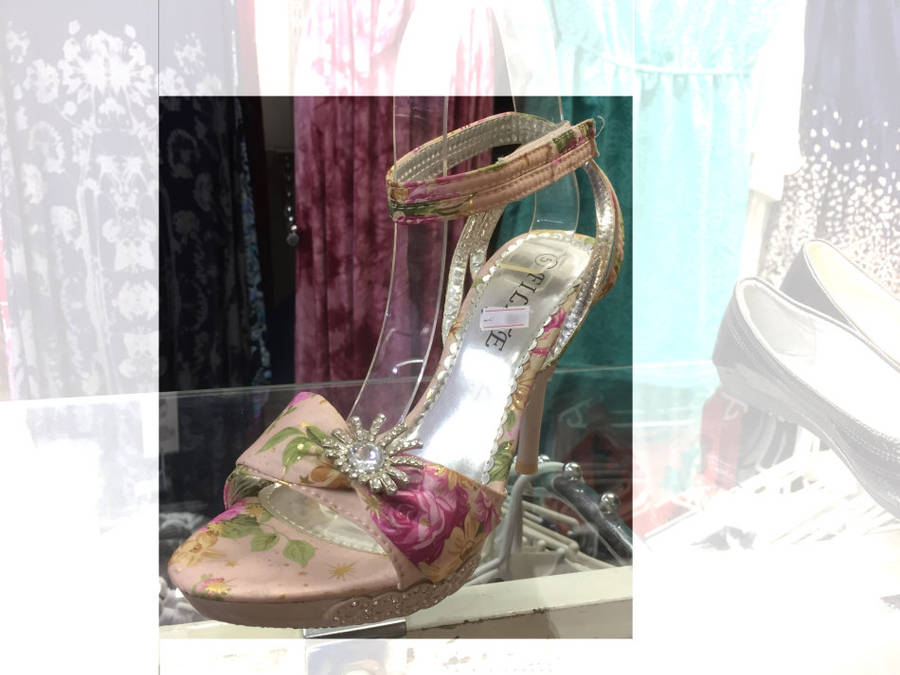 "Clearance Sale" Stunning Floral High Heel Sandals Size 5