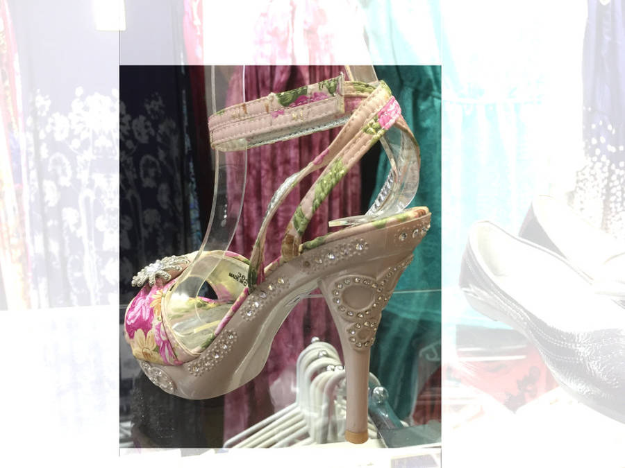"Clearance Sale" Stunning Floral High Heel Sandals Size 5
