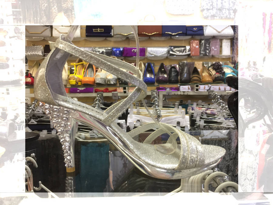 "Clearance Sale" Stunning High Heel Sandals Size 3