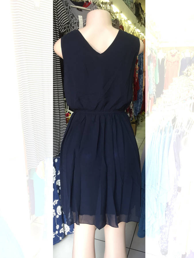 Skater Dress Knee Length V-Neck Size 38-40