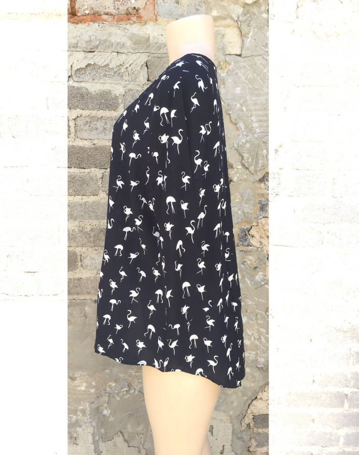 3/4 Sleeve Curved Hem Crane Pattern Top Size 42-44 Dark Blue