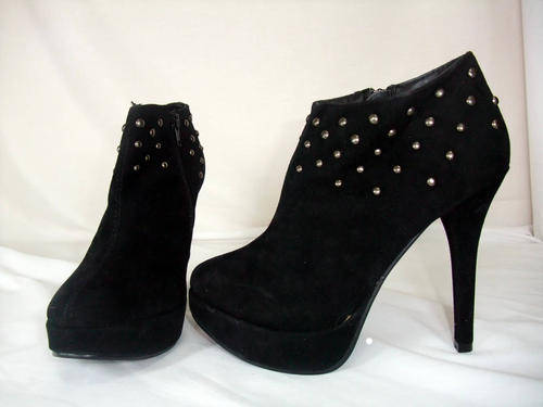 BLACK SUEDE STUDS SHORT BOOT , SIZE:7
