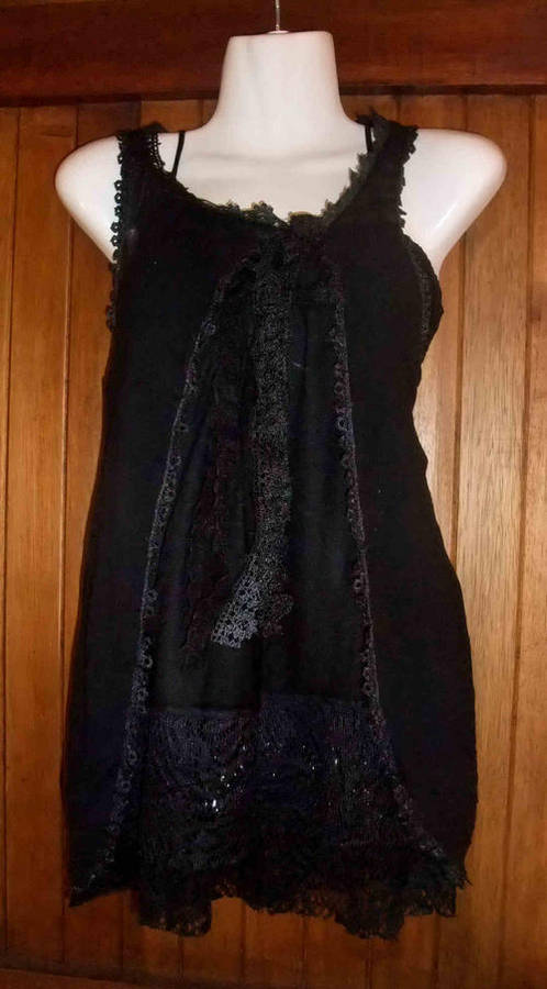 ****NEW ARRIVAL****LOVELY BLACK LACE TOP 2 PIECE- M