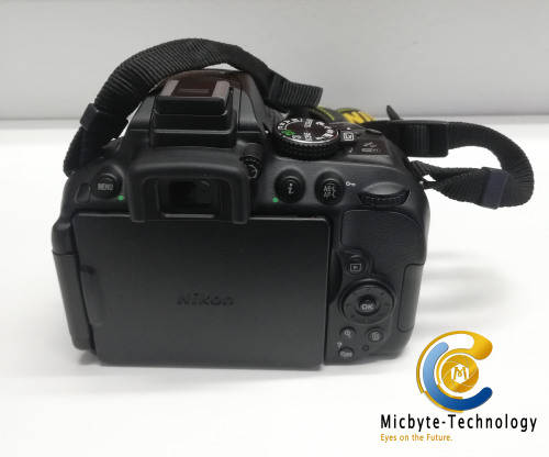 Nikon D5300 DSLR 24.2MP with 18-55mm DX VR Lens