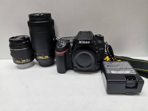 Nikon D7200 Dslr camera with 18-55mm & 70-300mm zoom lens