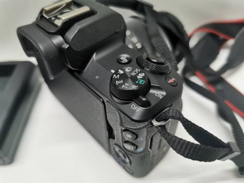 CANON EOS M50 MARK II MIRRORLESS CAMERA WITH 15-45MM LENS