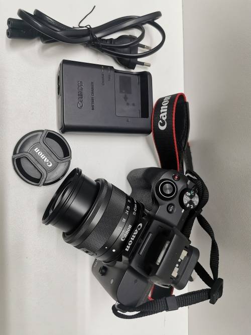 CANON EOS M50 MARK II MIRRORLESS CAMERA WITH 15-45MM LENS