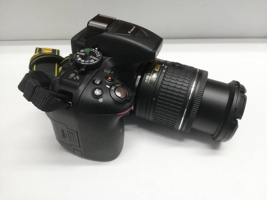 Nikon D5300 DSLR 24.2MP with 18-55mm DX VR Lens