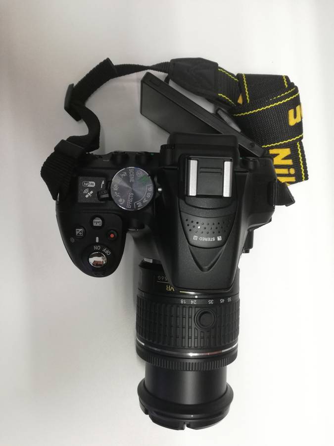 Nikon D5300 DSLR 24.2MP with 18-55mm DX VR Lens