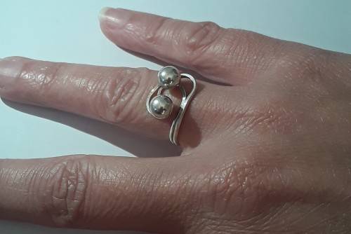 A superbly designed Israeli sterling silver ring in the Modernist style.