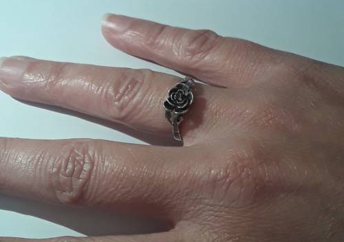 A lot of 3 solid sterling silver rings. *1 bid for all 3!!!*