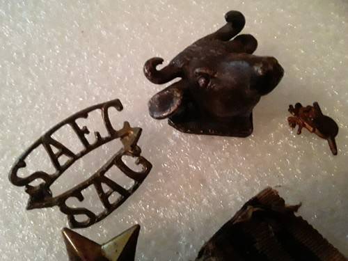 Mixed lot of military items.