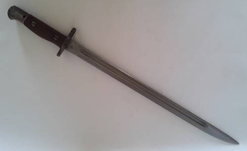 WW1 Pattern 1907 Sword Bayonet By Sanderson With Scabbard.  Dated 1918.