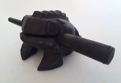 Vintage SE Asian Traditional Guiro Frog Percussion Instrument.
