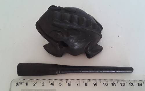 Vintage SE Asian Traditional Guiro Frog Percussion Instrument.