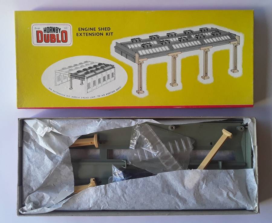Hornby Dublo Engine Shed extension Kit. No : 5006. Mint in box.