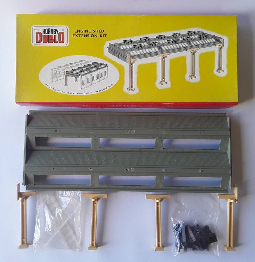 Hornby Dublo Engine Shed extension Kit. No : 5006. Mint in box.