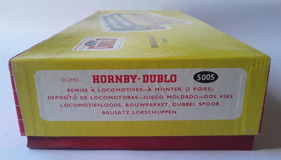 Hornby Dublo Engine Shed Kit. No : 5005. Mint in box.