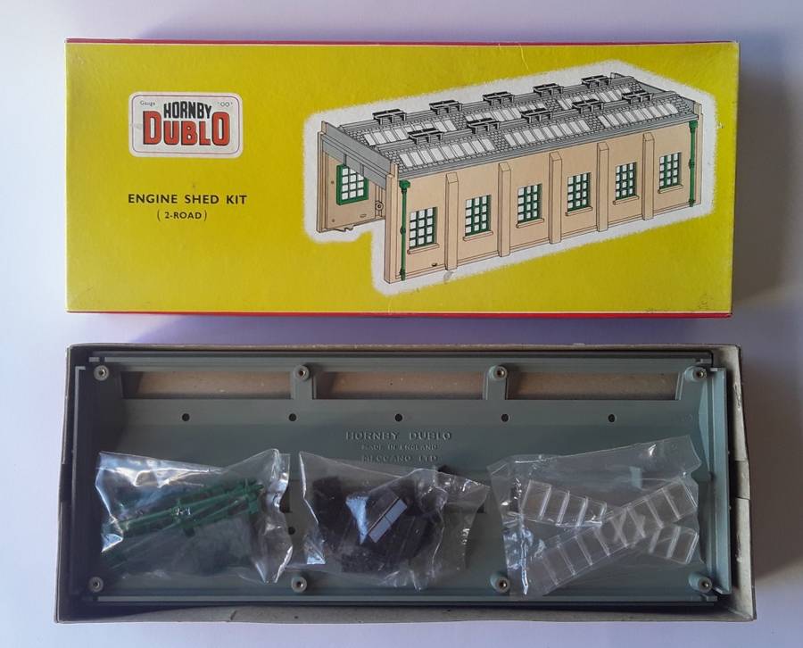 Hornby Dublo Engine Shed Kit. No : 5005. Mint in box.