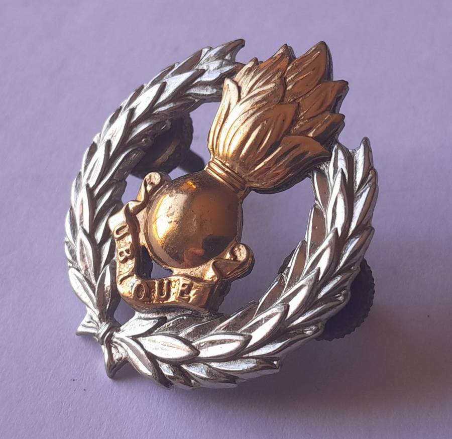 SADF Engineer Corps Cap Badge.  Lugs Intact.