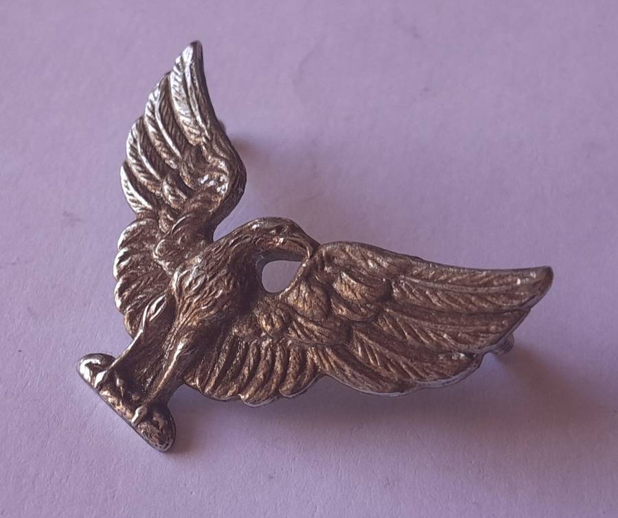 Transvaal State Artillery (Transvaal Staat Artillerie) Eagle Cap Badge. Lugs Intact.  1 Bent.