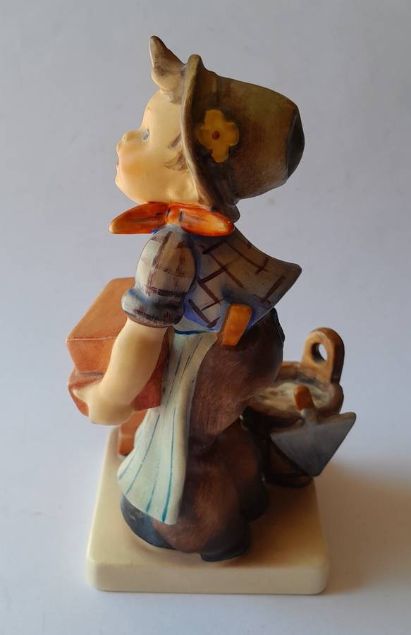 Vintage Hummel Figurine `The Builder`. 1964-1972.