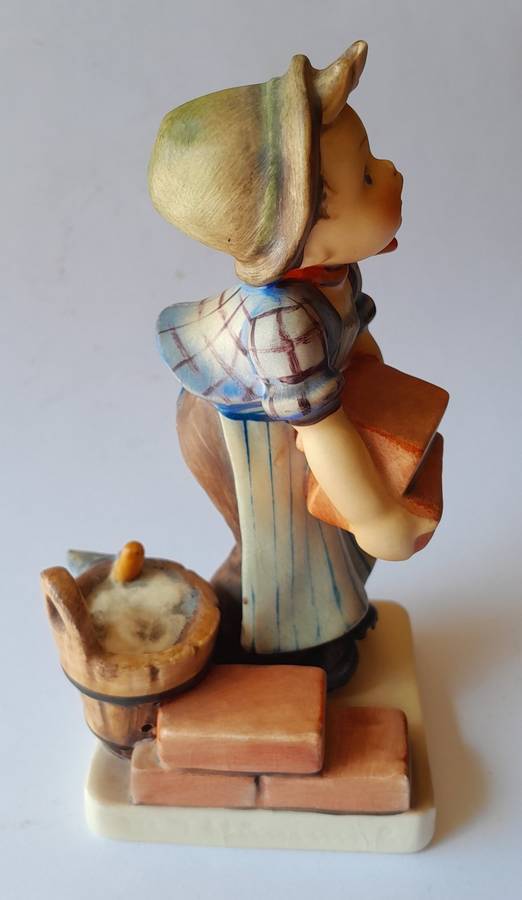 Vintage Hummel Figurine `The Builder`. 1964-1972.