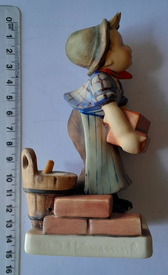 Vintage Hummel Figurine `The Builder`. 1964-1972.