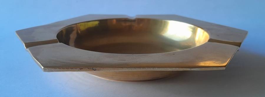 Vintage Large And Heavy Brass Hexagonal Ashtray. 16.5 cm.