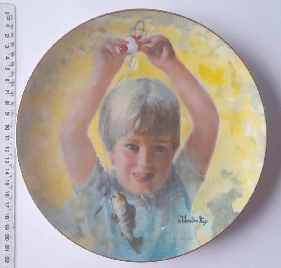 Vintage Plate By Viletta. `First Catch` By Artist `Thornton Utz`. Signed And Dated. 22 cm.
