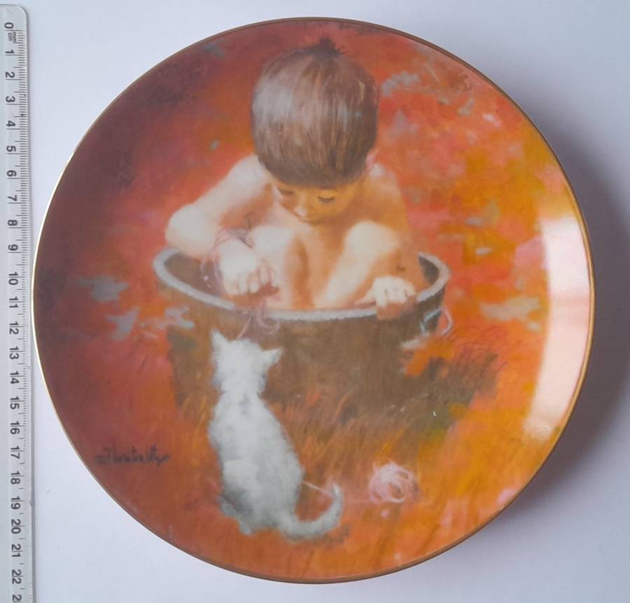 Vintage Plate By Viletta. `Bathtime Visitor` By Artist `Thornton Utz`. Signed And Dated. 22 cm.