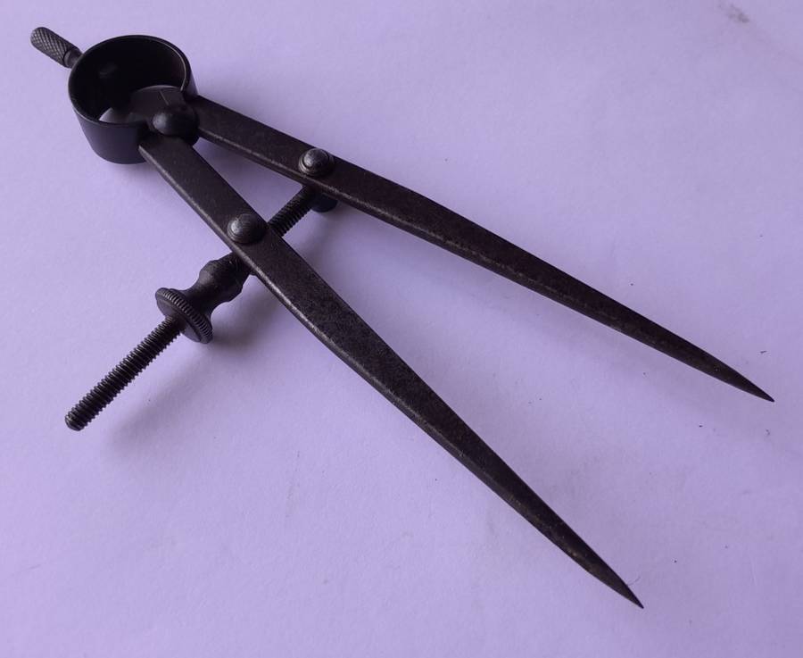 WW2 Military Issue Machinist`s Divider. Stamped With Broad Arrow And Dated. 1940`s.