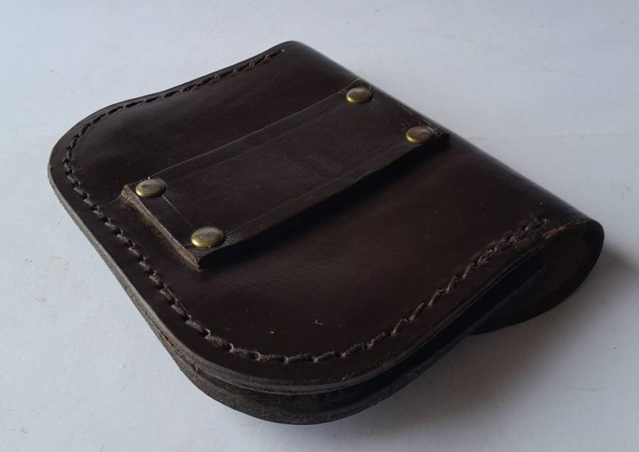WW2 Leather Ammo Pouch.  Excellent Condition.